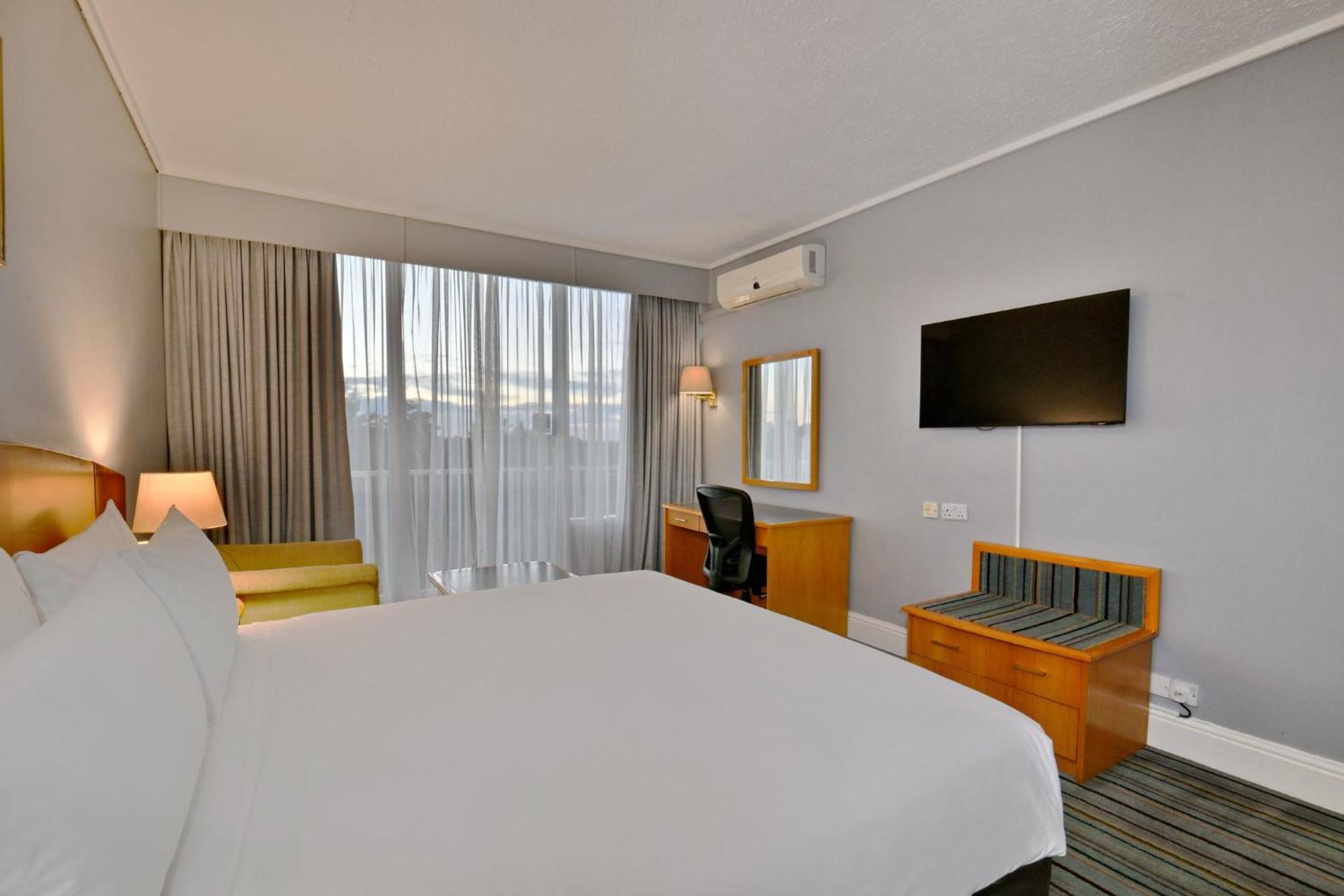 Holiday Inn - Bulawayo By Ihg Exteriör bild