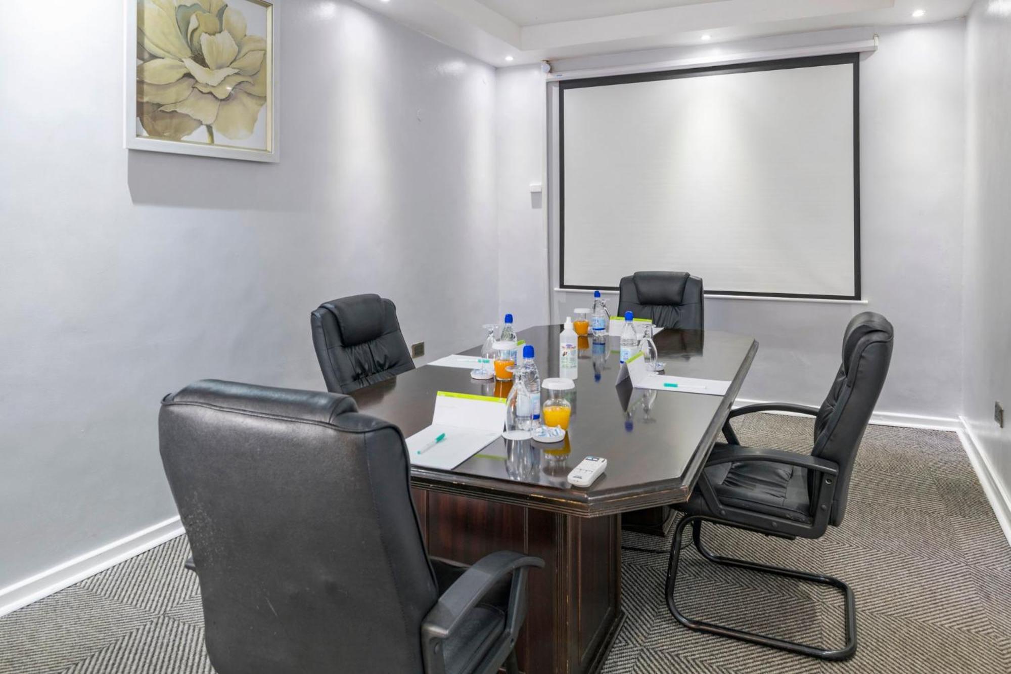 Holiday Inn - Bulawayo By Ihg Exteriör bild